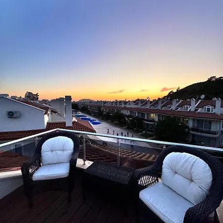 Sunset Club 3 Bedroom Lägenhet Fethiye